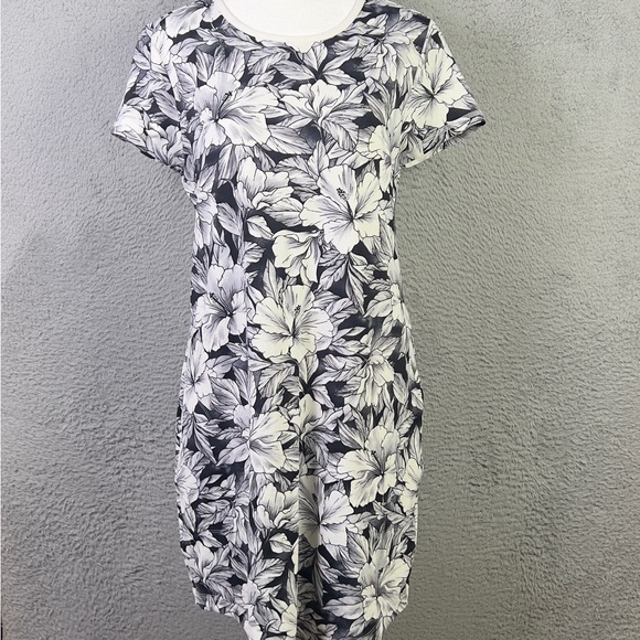 Tommy Bahama Dresses & Skirts - Tommy Bahama Aubrey Lani Kai Bay Dress Womens Small Black White Floral Beach